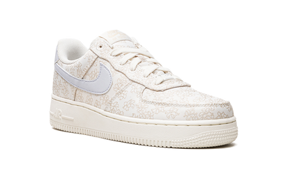 AIR FORCE 1 '07 SE JACQ WMNS "Flower Embroidery" DR6402 900