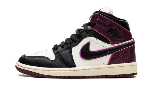Air Jordan 1 "Bordeaux" FQ7818 101