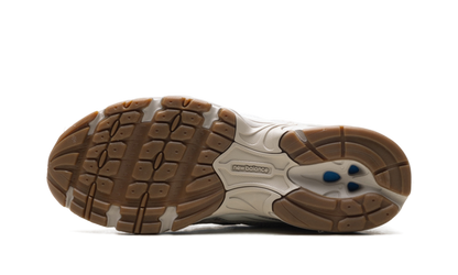 740 "Beige Brown" U740ML2