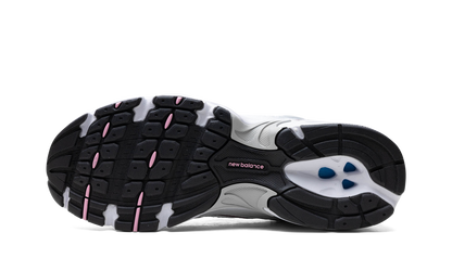 530 "White / Pink" MR530PK