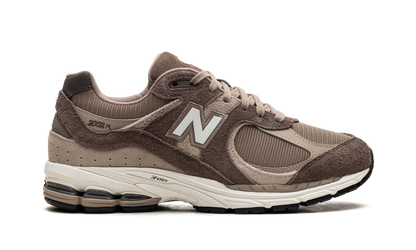 2002R "ASOS Exclusive Brown" M2002RAY