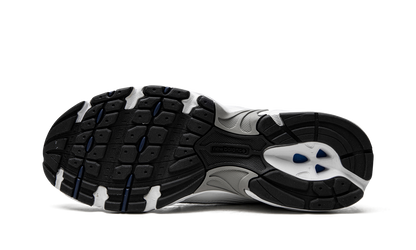 530 "WHITE/SILVER/NAVY" MR530SG