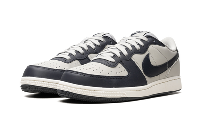 Terminator Low "Georgetown" FN6830 001