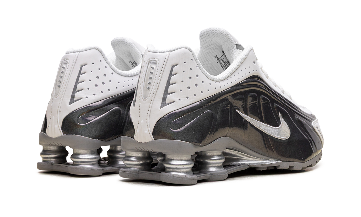 Shox R4 WMNS "White Iridescent" IB7703 100