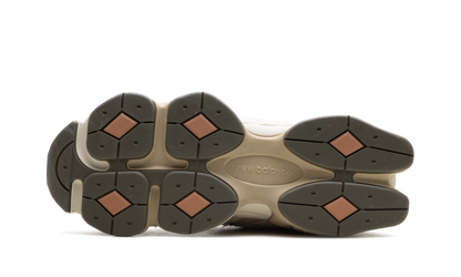 9060 "Flat Taupe Light Sparrow" U9060CWF
