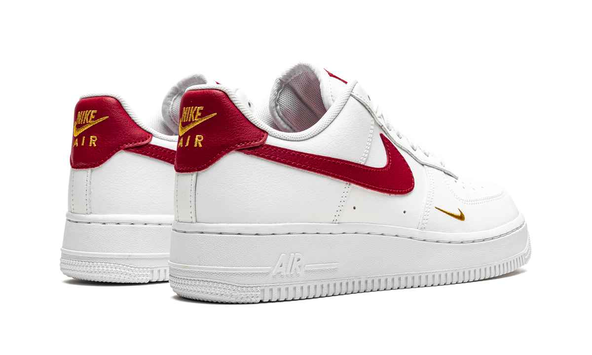 AIR FORCE 1 LO ESSENTIAL MNS WMNS "White / Gym Red"