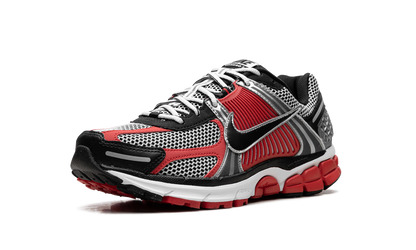 Zoom Vomero 5 "Metallic Silver University Red" HV0926 095