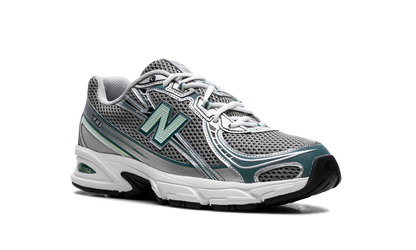 740v2 "Silver Metallic New Spruce" U740NC2