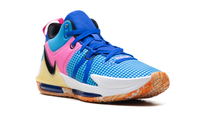 LeBron Witness 7 "Hyper Royal" DM1123 400