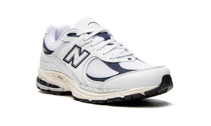 2002R "White / Natural Indigo" M2002RHQ