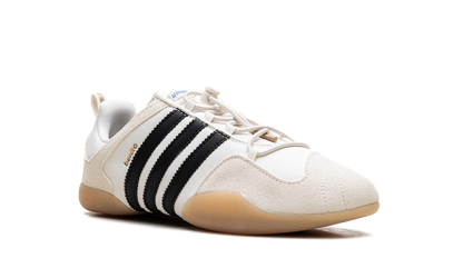 Ballerina "Bad Bunny - Off White" JQ9229