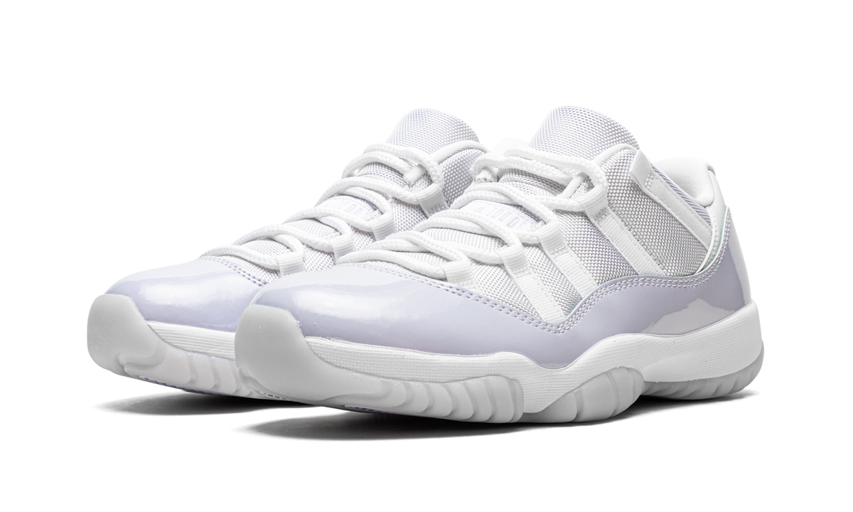 AIR JORDAN 11 LOW WMNS "Pure Violet" AH7860 101