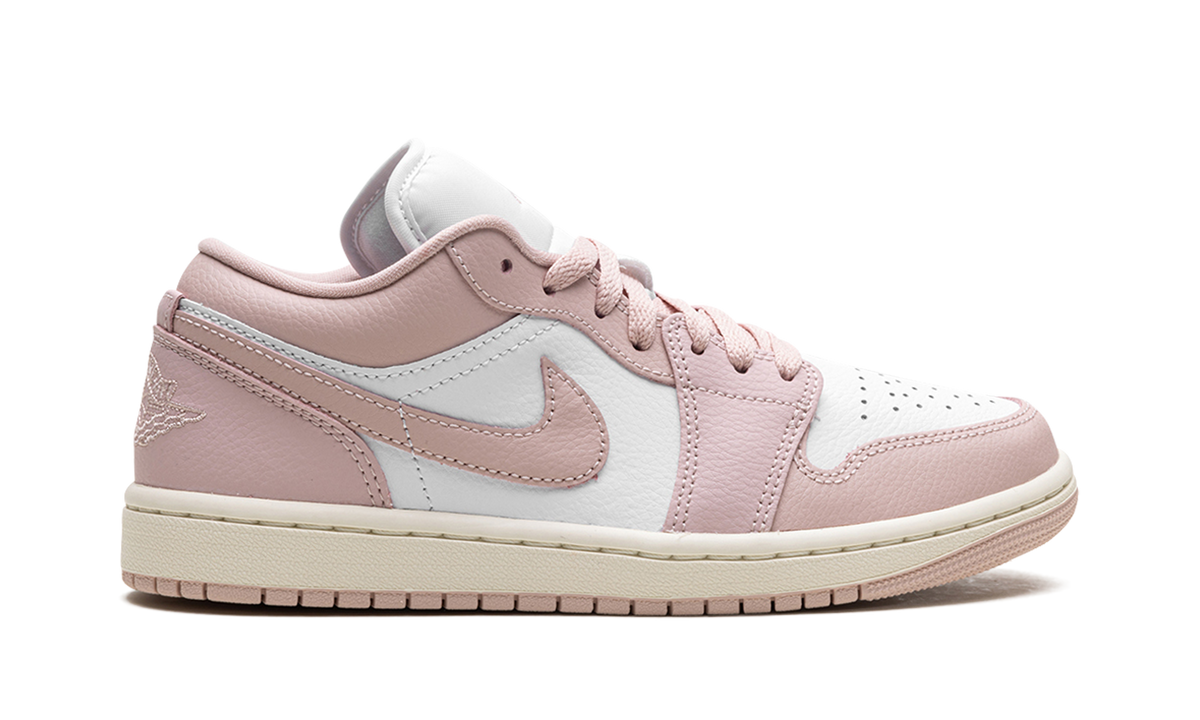 Jordan 1 Low WMNS "Pink Oxford" DC0774 162