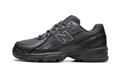 740 "Castlerock Silver Metallic" U740SS2