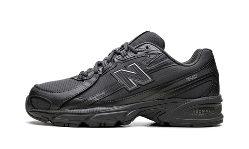 740 "Castlerock Silver Metallic" U740SS2