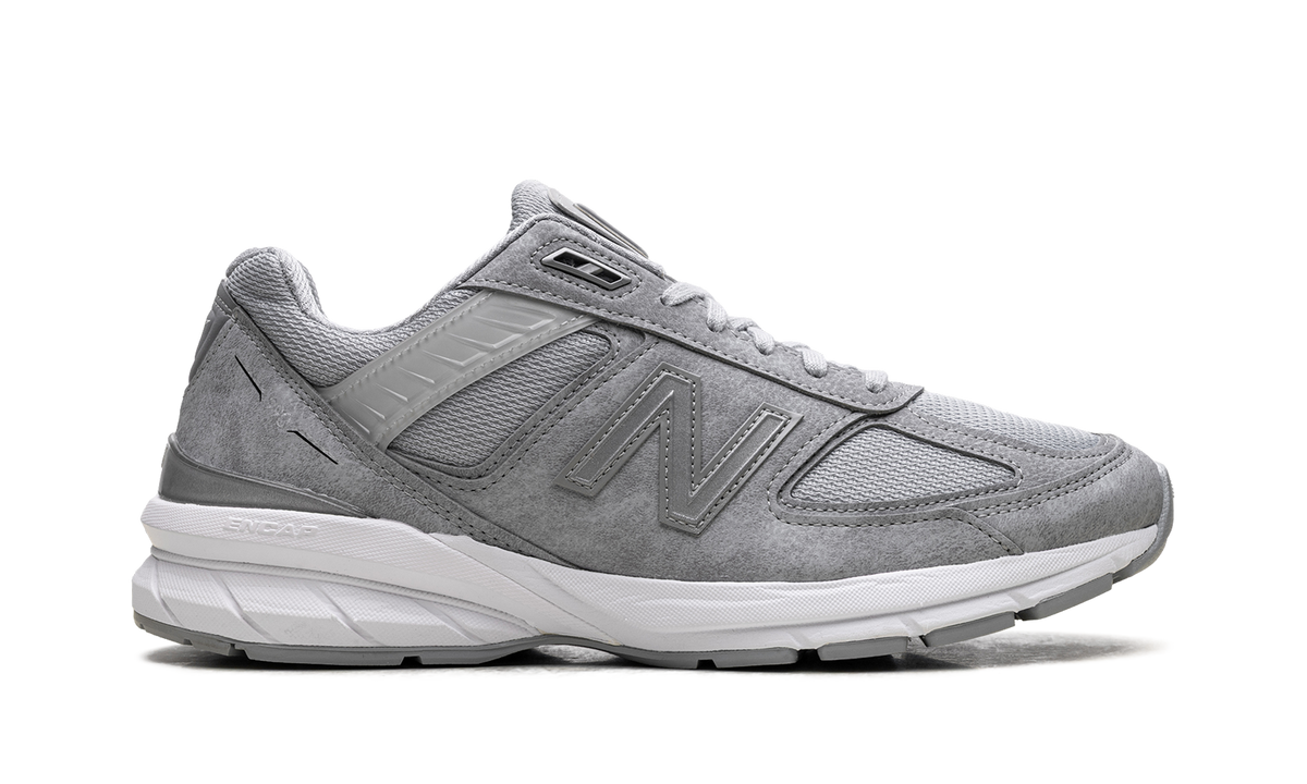 990v5 "Grey White" M990JS5