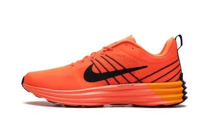 Lunar Roam "Hyper Crimson" HJ9145 809