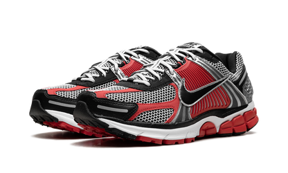 Zoom Vomero 5 "Metallic Silver University Red" HV0926 095
