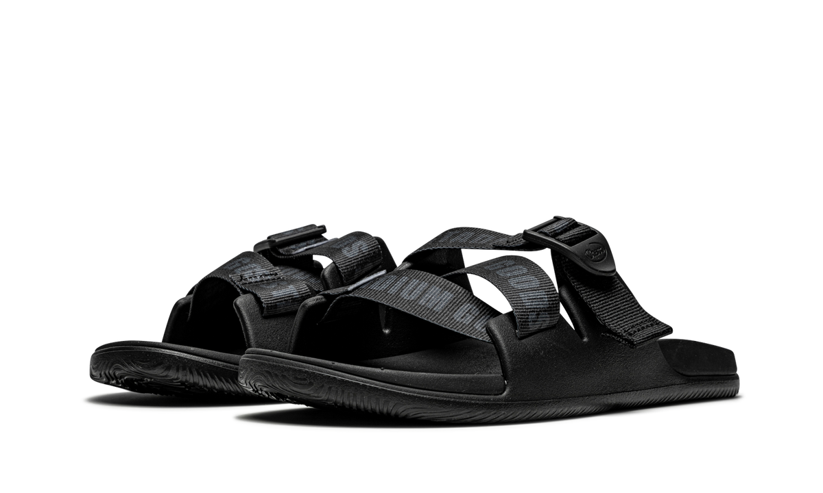Men's Chillos Slide "Stadium Goods x Chaco - Blackout" JCH199787