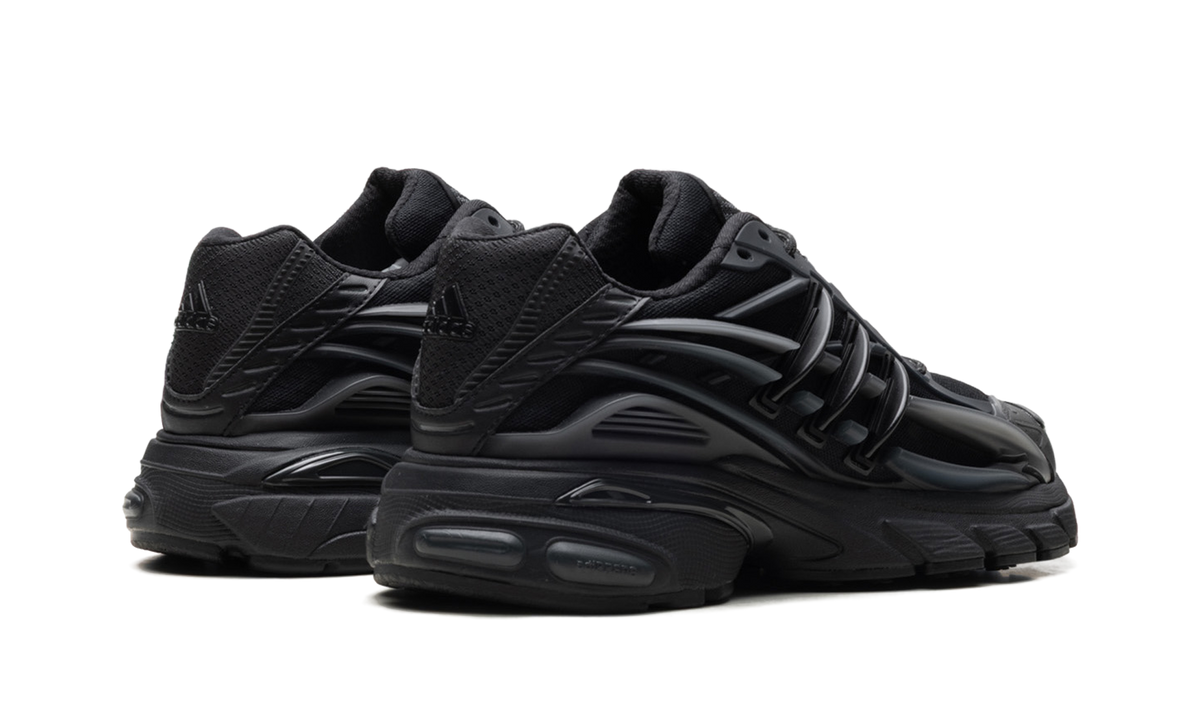 Adistar Jellyfish "Pharrell Williams - Triple Black" KJ3841