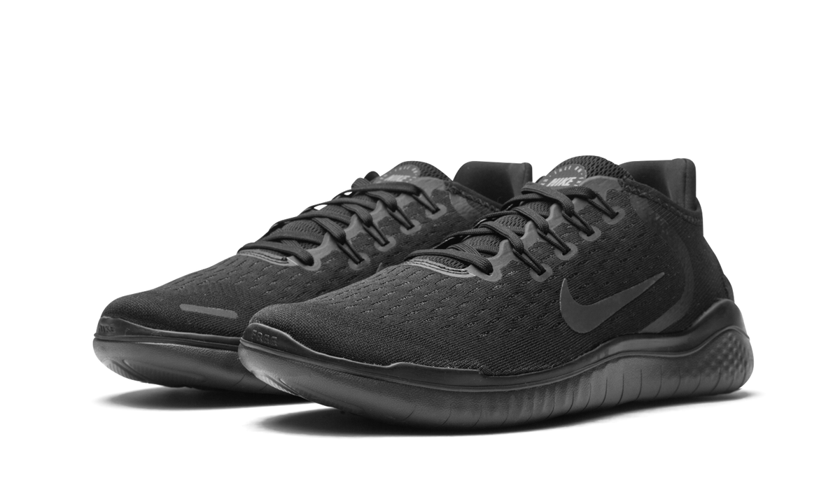 Free RN 2018 "Triple Black" 942836 002