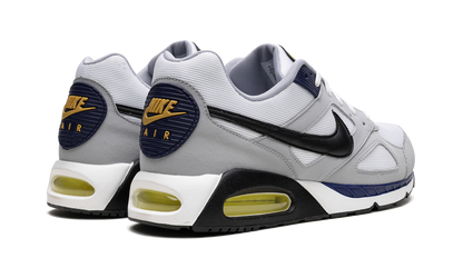 Air Max IVO 580518 102