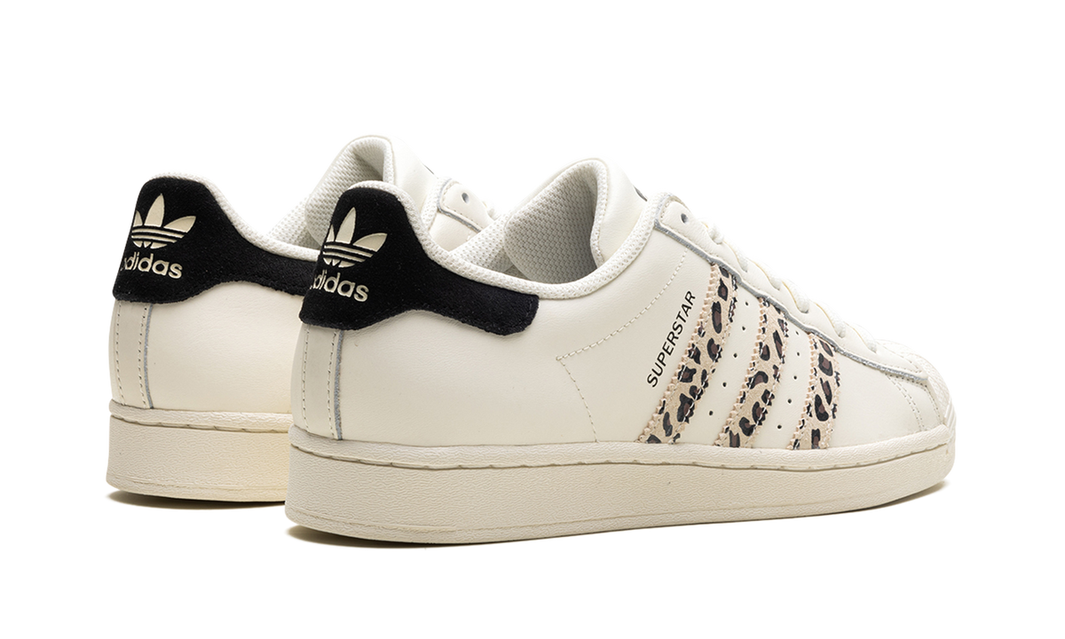 Superstar WMNS "Off White Black Leopard"