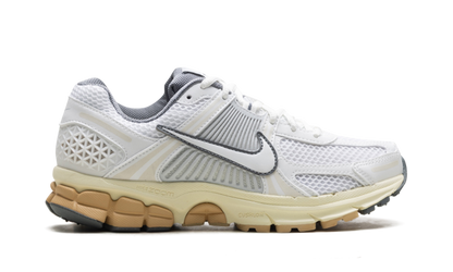 Zoom Vomero 5 WMNS "Summit White Pure Platinum" FJ2028 101