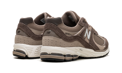 2002R "ASOS Exclusive Brown" M2002RAY