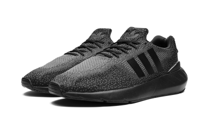 Swift Run 22 "Blackout" GZ3500