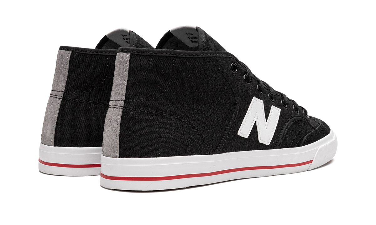 Pro Court 213 "Black White" NM213UNT