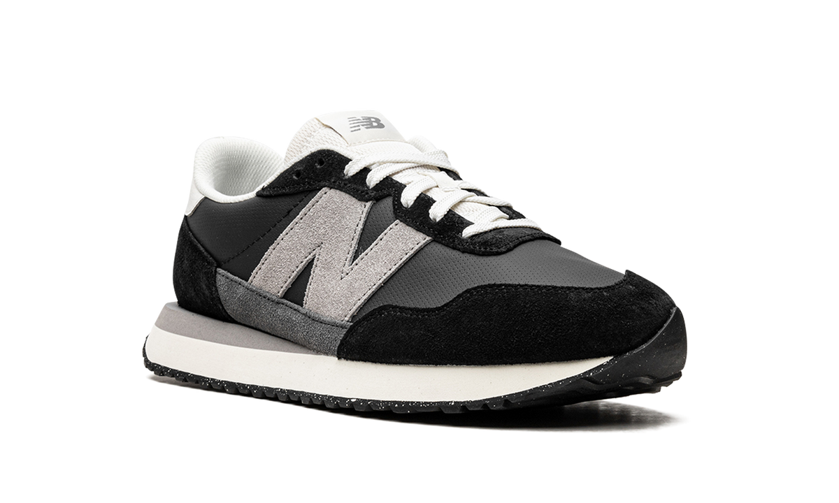 237v1 "Black/Grey/White" MS237RC