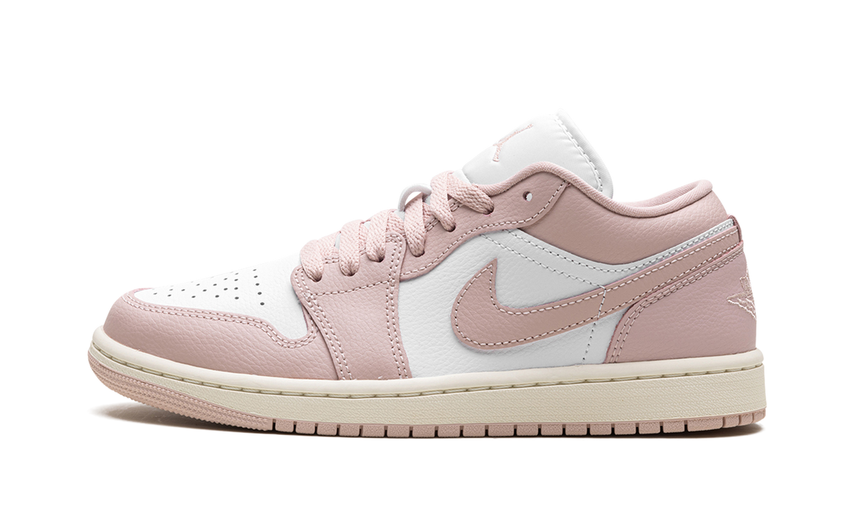 Jordan 1 Low WMNS "Pink Oxford" DC0774 162