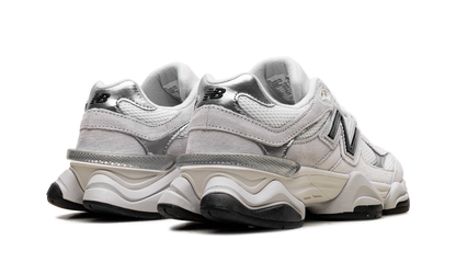 9060 "White/Grey" U9060JRB