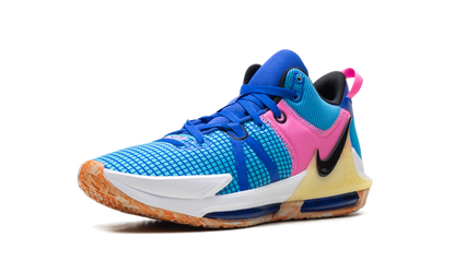 LeBron Witness 7 "Hyper Royal" DM1123 400