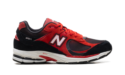 2002R "Black/True Red" U2002RZA