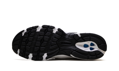 740 "Triple White" U740WW2