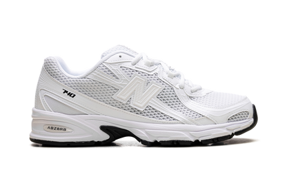 740 "Triple White" U740WW2