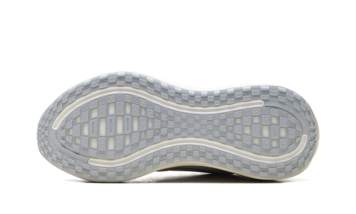 Vomero Plus "Silver" IQ0308 094