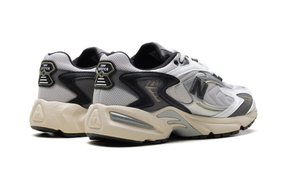 725v1 "Grey Matter Black" ML725CE