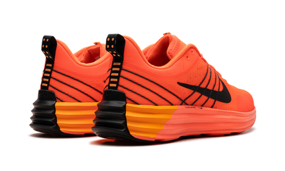 Lunar Roam "Hyper Crimson" HJ9145 809