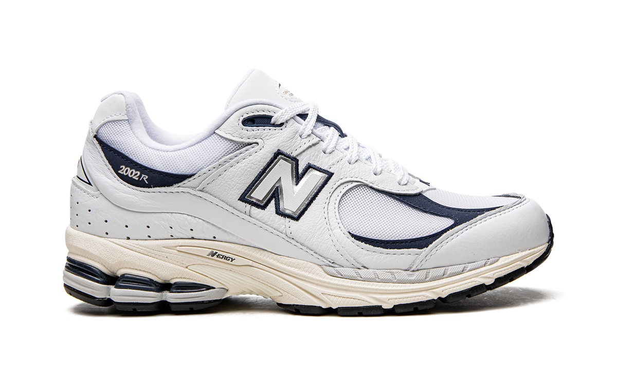 2002R "White / Natural Indigo" M2002RHQ