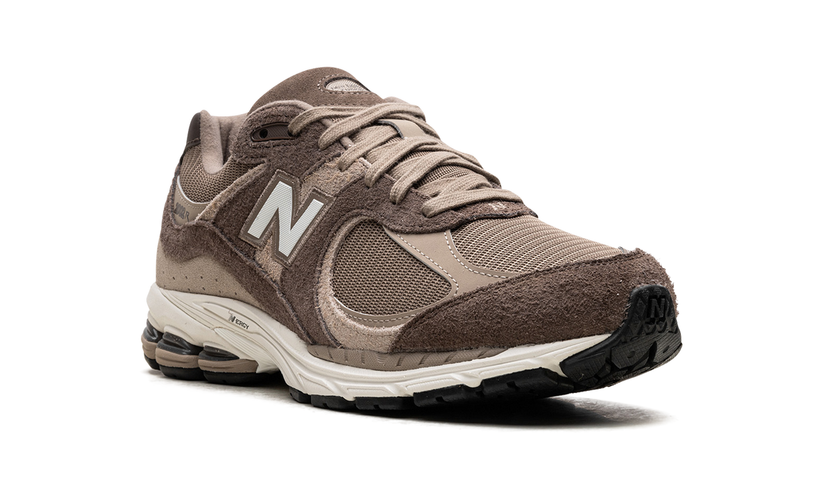 2002R "ASOS Exclusive Brown" M2002RAY