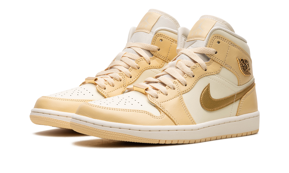 AIR JORDAN 1 MID WMNS "Pale Vanilla" FB9892 200