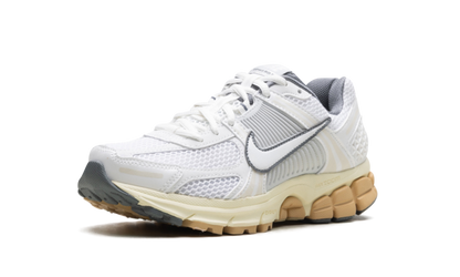 Zoom Vomero 5 WMNS "Summit White Pure Platinum" FJ2028 101