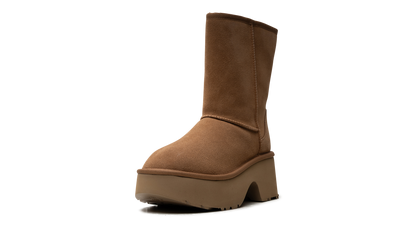 Classic Short New Heights Boot WMNS "Chestnut" 1158310 CHE