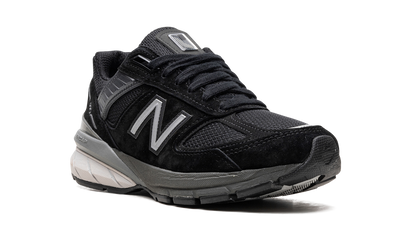 990v5 WMNS "Black / Silver"