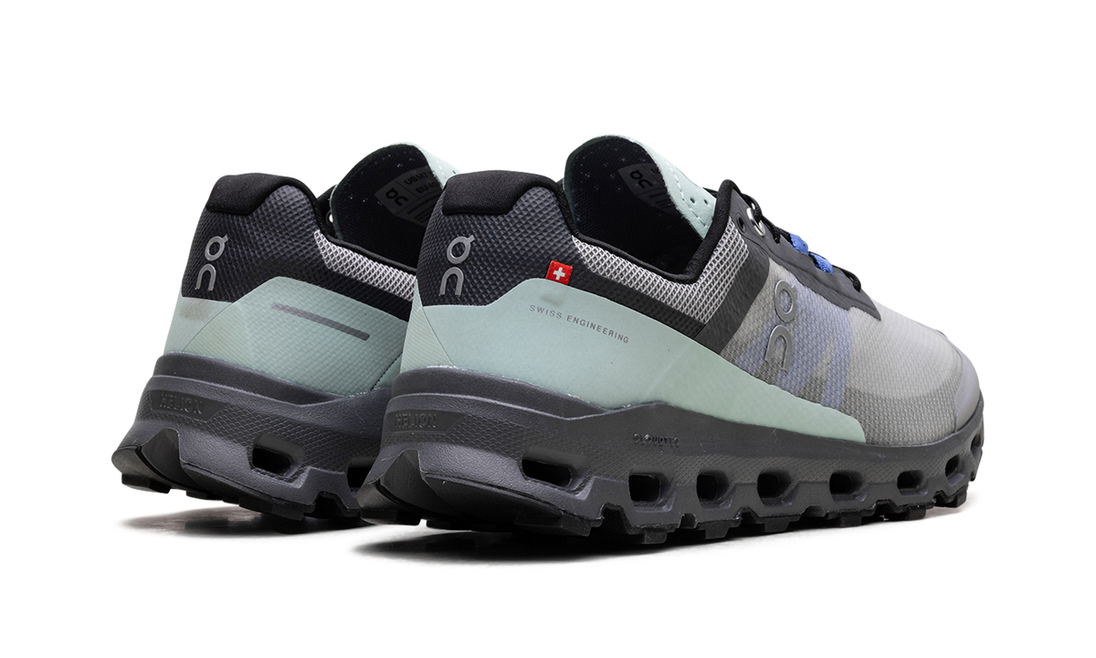 Cloudvista "Alloy/Black" 64.98272