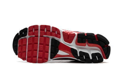 Zoom Vomero 5 "Metallic Silver University Red" HV0926 095