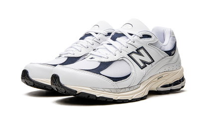 2002R "White / Natural Indigo" M2002RHQ
